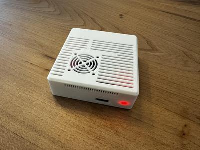 JAL raspberry Pi 3B case 18650 powered