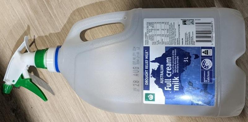 milkbottle adapter to spray or dispenser