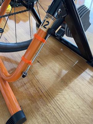 JetBlack bike trainer skewer holder
