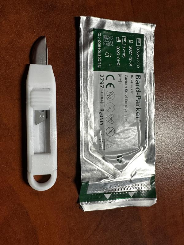 Surgical Box MiniCutter Improved-Bard-Parker Surgical Blade