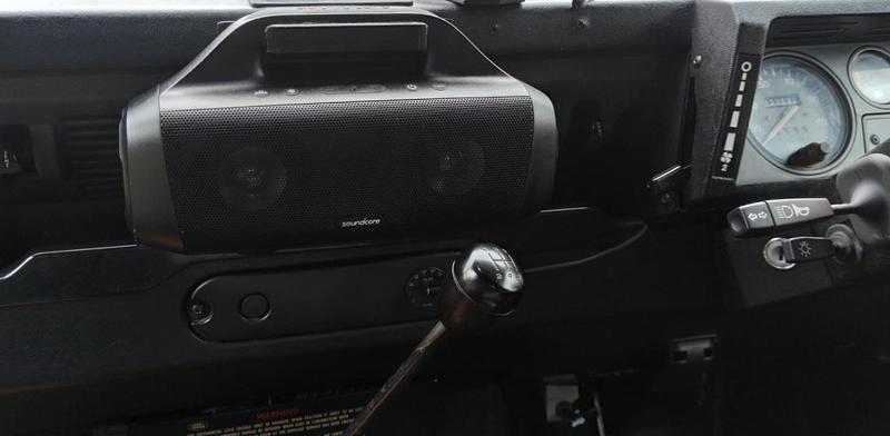 Anker Soundcore Motion Boom Hanger Land Rover Defender Dash
