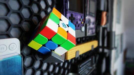 Rubiks Cube Holder for HSW