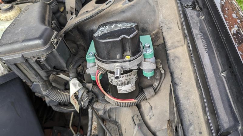 Hella UP 5.0 Vacuum Pump Bracket