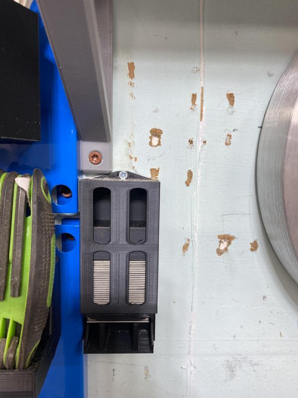 Razor Blade Dispenser