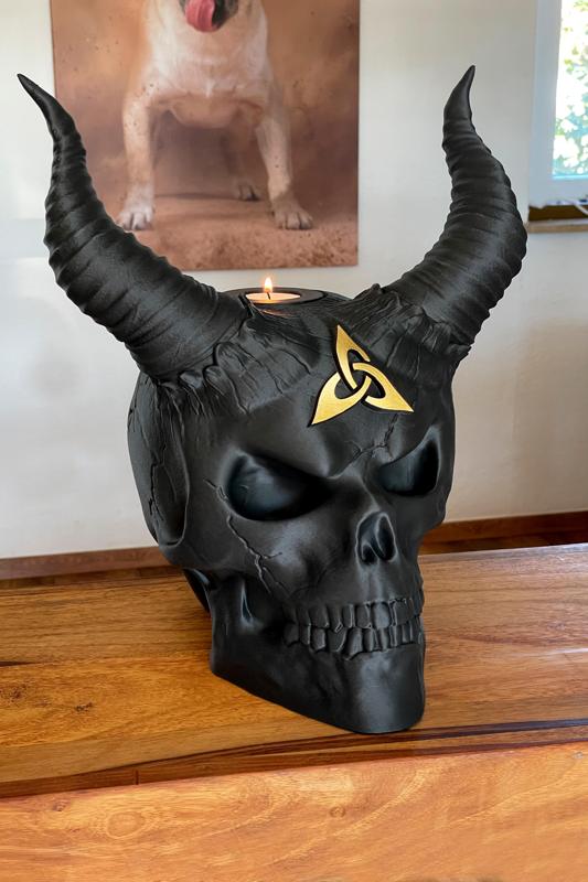 Skull Celtic III with horns and with tea light holder