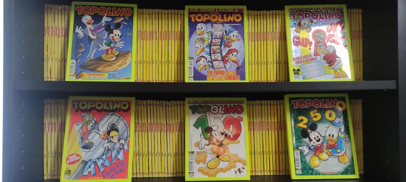 Comics protective case for vertical display