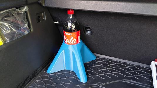 1,5L PET bottle stand for car