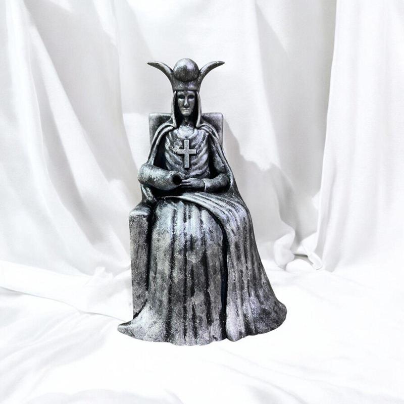 The high priestess - tarot card 2