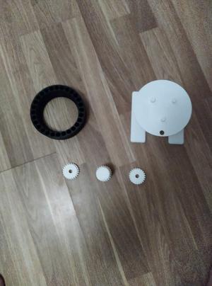 Battery holder for AAA batteries