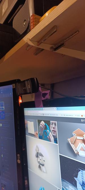 Logitech C910 Screen Mount