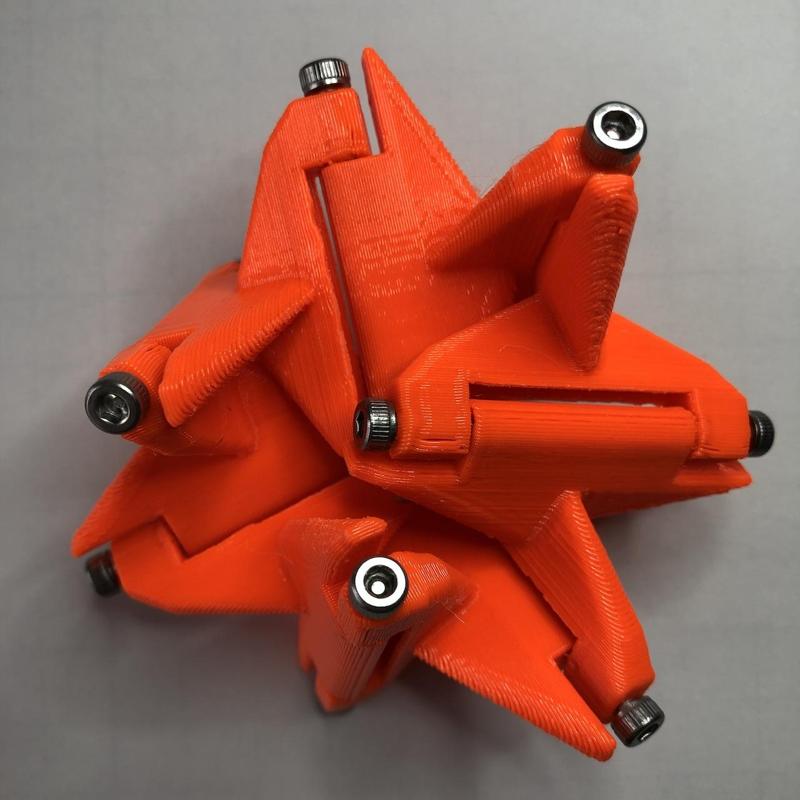 Mobius Kaleidocycle 7