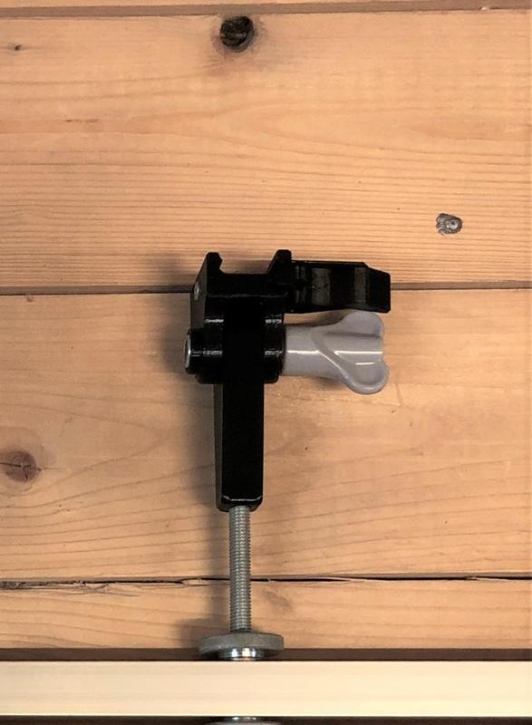 21mm Picatinny Quick Release Adapter for mounting on an 8mm threaded rod