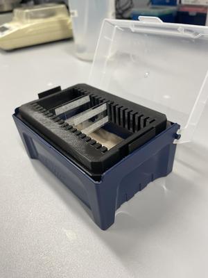 Pipette Box Inlets for Glass Slides