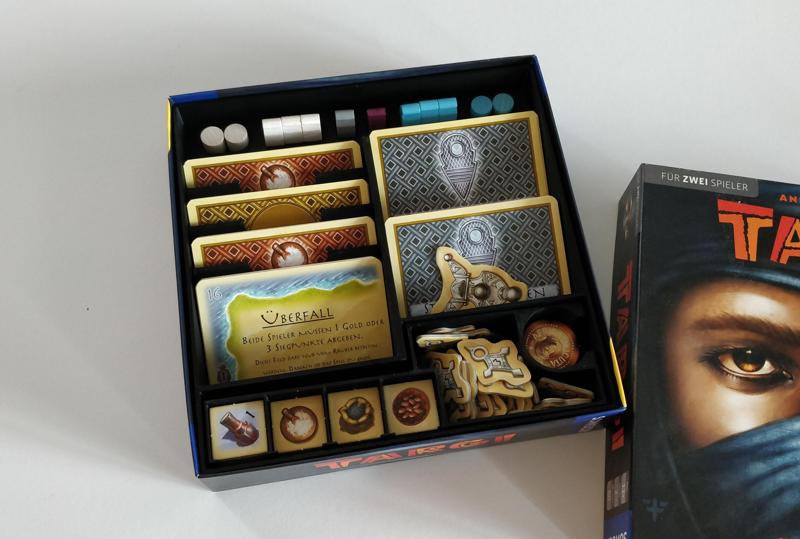 Targi & Targia board game organizer