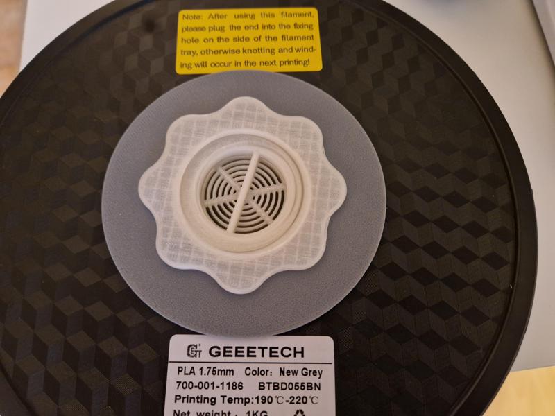 Adapter for Geeetech spool to use "Adjustable Spool Holder for Silica Gel / Spool Weight"