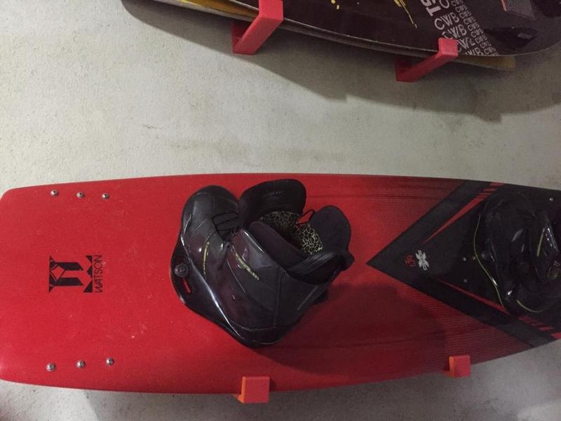 Board Wall Mount: Wakeboard, Kiteboard, Wakestake, Wakesurf, skate, Snowboard