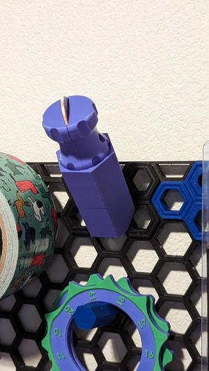 Honeycomb Storage Wall (HSW) holder for stubby coin driver
