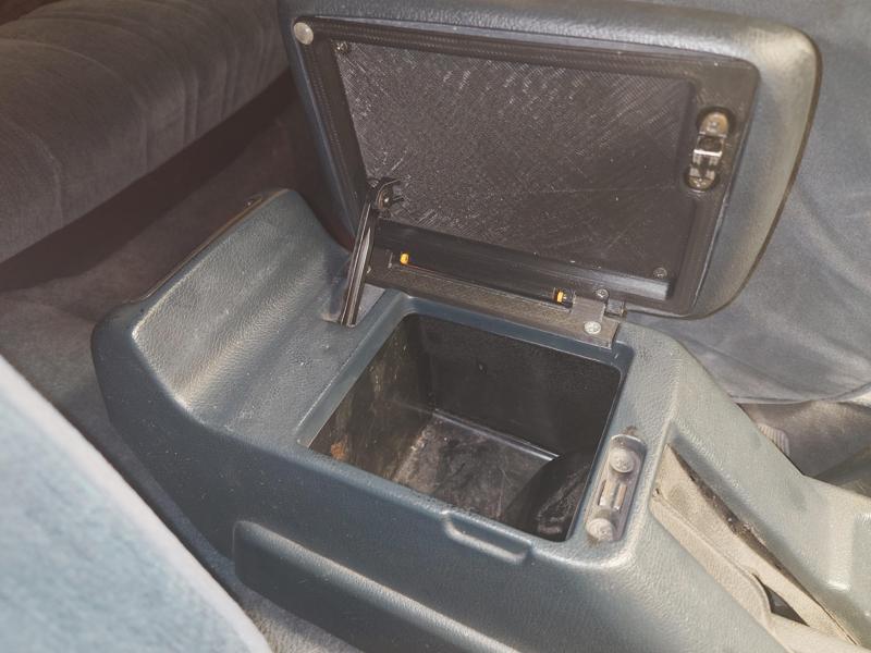 Toyota Crown JZS133 Center Console Storage Lid Hinge