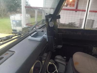 DooGee S100Pro Land Rover 90/110/Defender ashtray mount.   