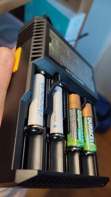 AAA & AA Akku Battery Riser Nitecore D4 Digicharger and others