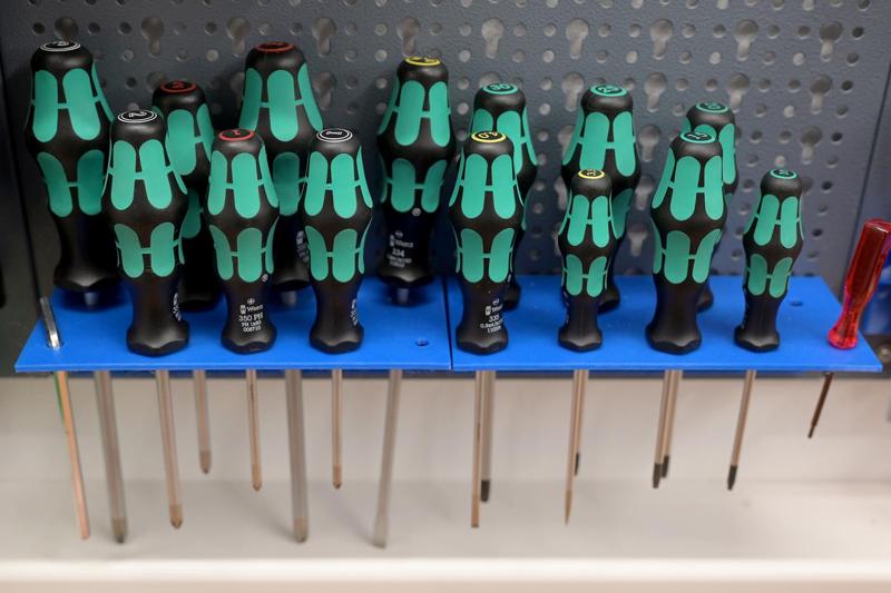 Screwdriver holder for Kuepper pegboard / Schraubendreher-Halter für Küpper-Lochwand