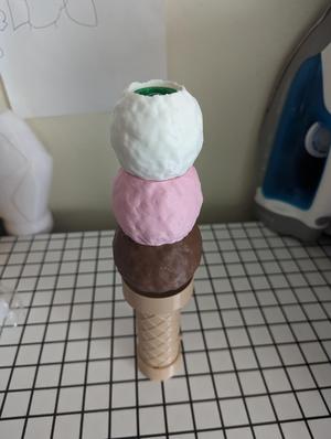 Light up collapsing saber  Ice Cream