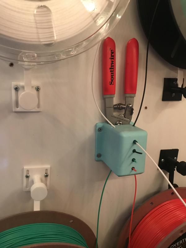 Wall Mounted Filament Diverter