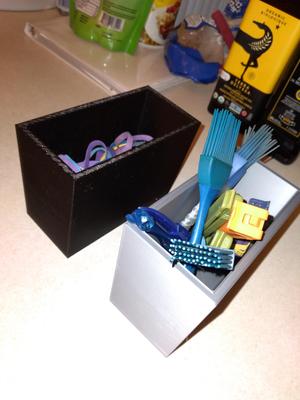Small kitchen case to be used in  a drawer