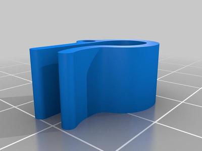 Filament clip with tighter grip and wider filament hole