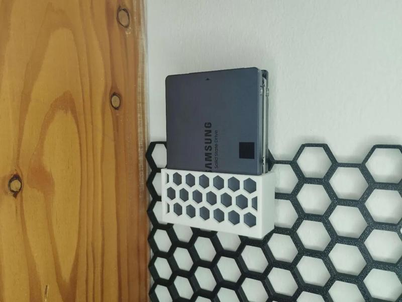 HSW 2.5" drive holder   