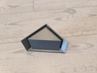 Tri-fold corner   