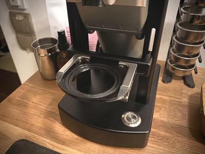 Kafatek MC4 Conical grinder blind shaker tray