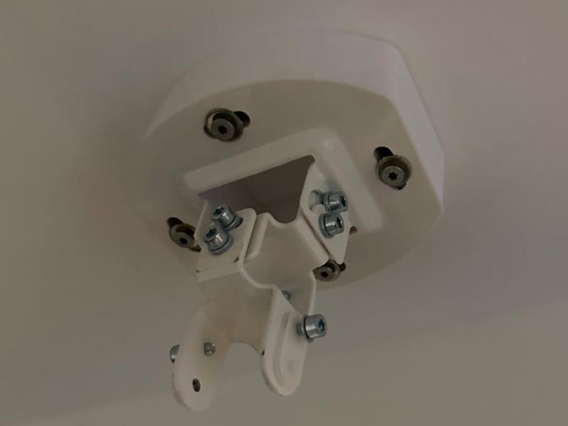 spacer for deleyCON projector ceiling mount