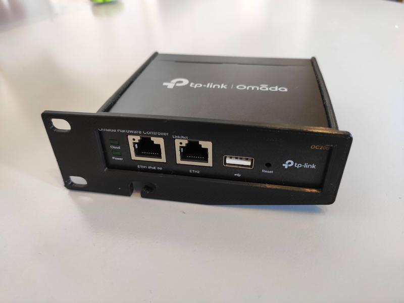 OC200 OMADA RACK MOUNT (left support)