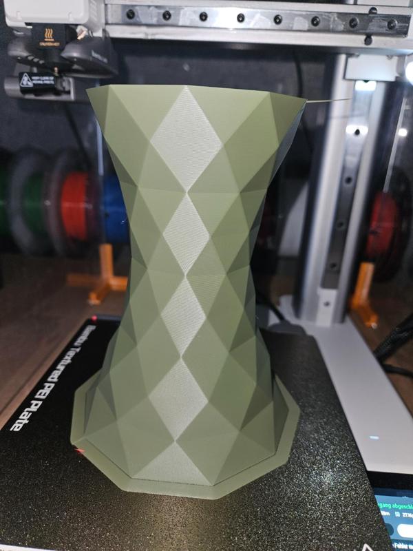 the 10 millionth vase - Make My Vase