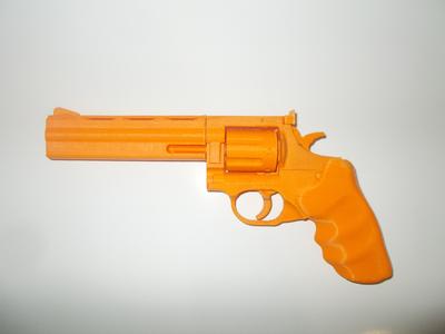 Magnum .357 (Dan Wesson 715) with moving parts