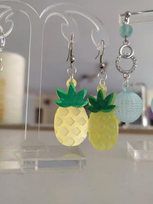 Pineapple (earrings)