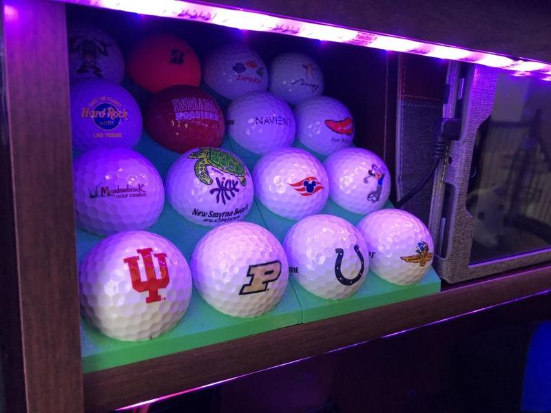Simple Golf Ball Display