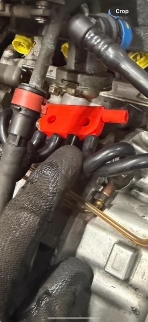 RX8 fuel rail insulator