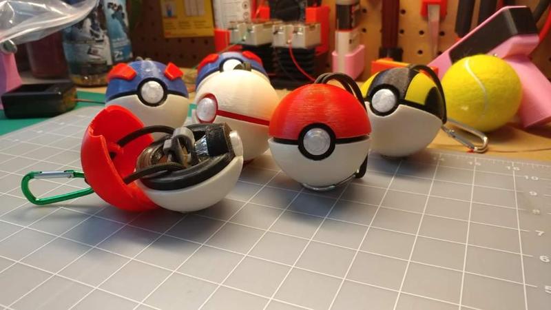 Pokemon Go Plus - Pokeball case