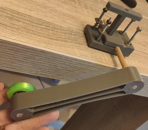 Feeder guider woodworking eccentric swage / Guide de poussée, presse, pour scie / toupie / défonceuse