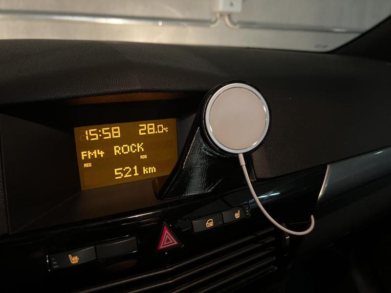 Opel / Vauxhall Astra H Magsafe iPhone mount