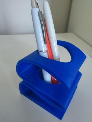 Spline pen holder
