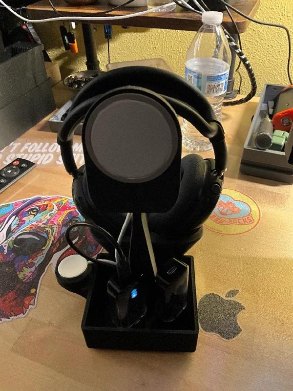 Apple Desk Charging Station   