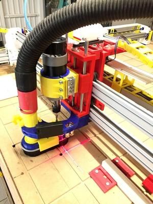 Top's CNC V2 - demi-coque fiaxtion+gousset MAKITA
