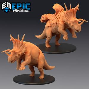 Triceratops Attacking / Ancient Horned Dinosaur / Jurassic Mount