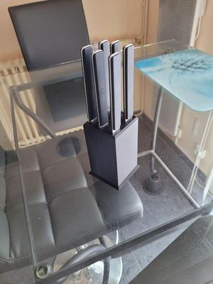 Knives stand for French TB Knife