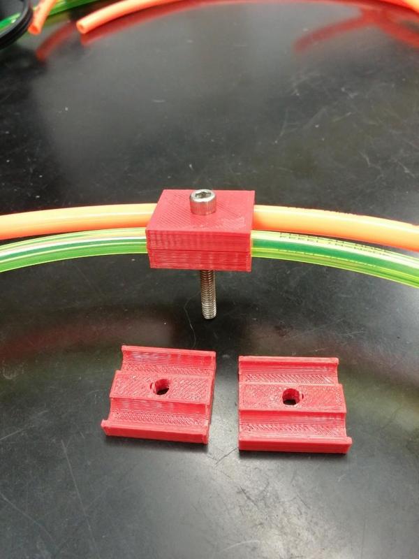 FRC 1/4in Pneumatic tubing track