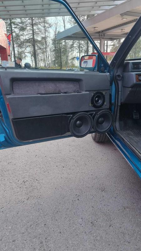 Volvo 940 Speaker door pods