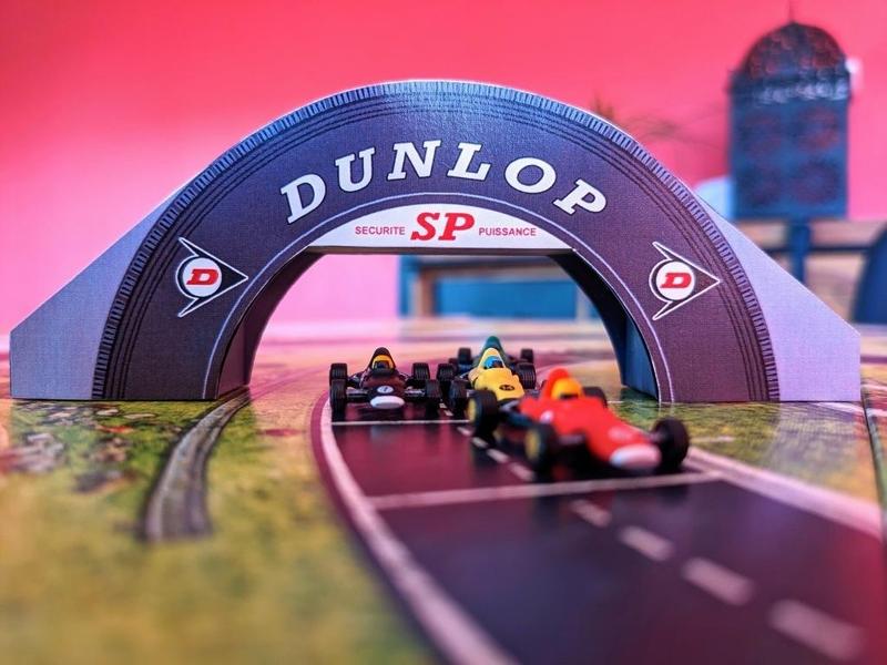 Dunlop Bridge Le Mans 1:144